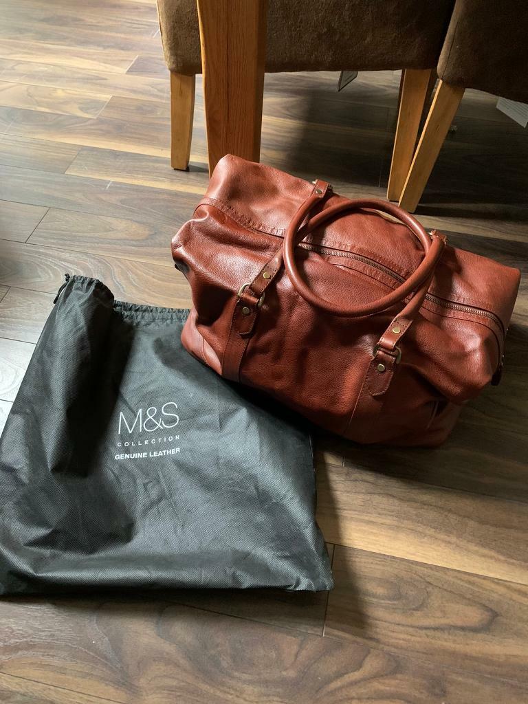 m&s mens leather holdall